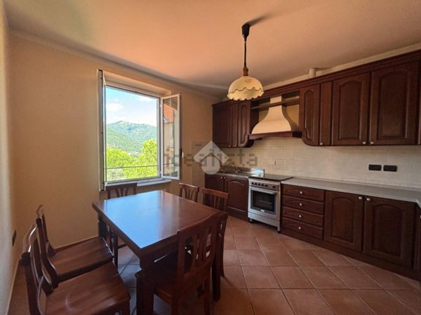 appartamento in vendita a Genova in zona Molassana