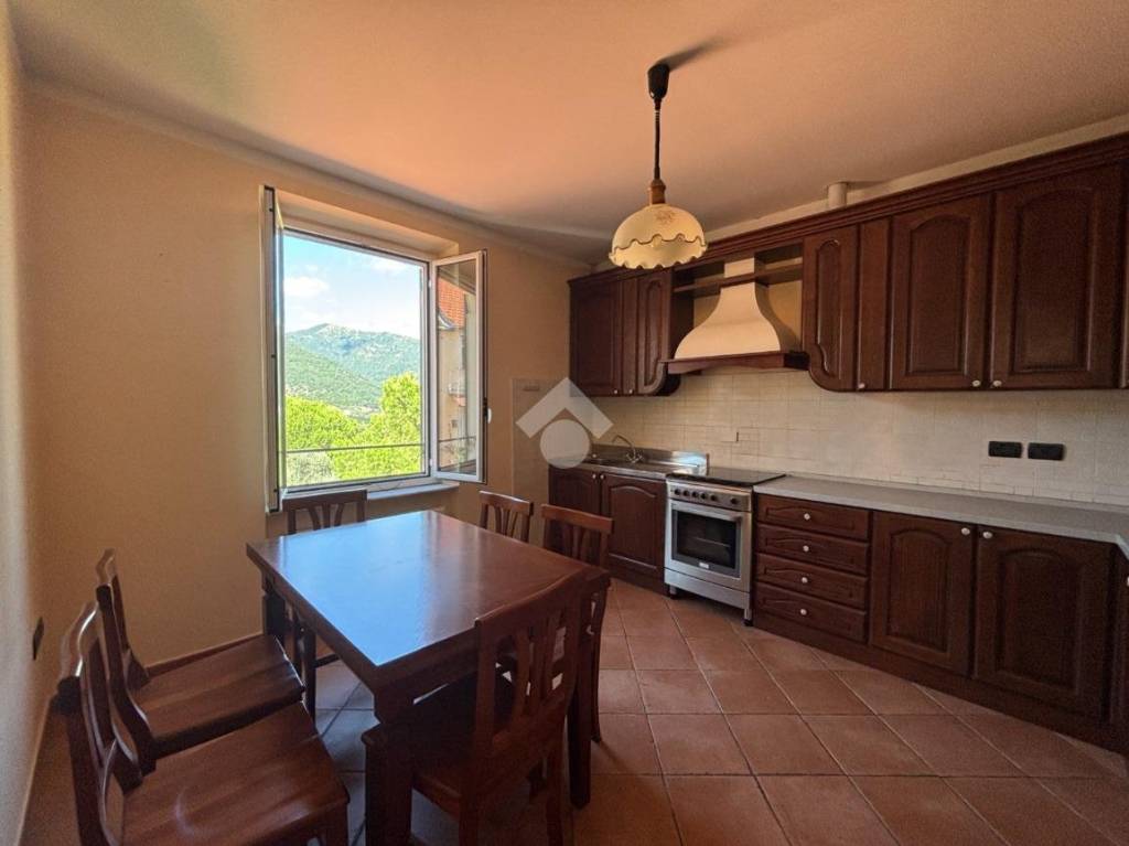 appartamento in vendita a Genova in zona Molassana