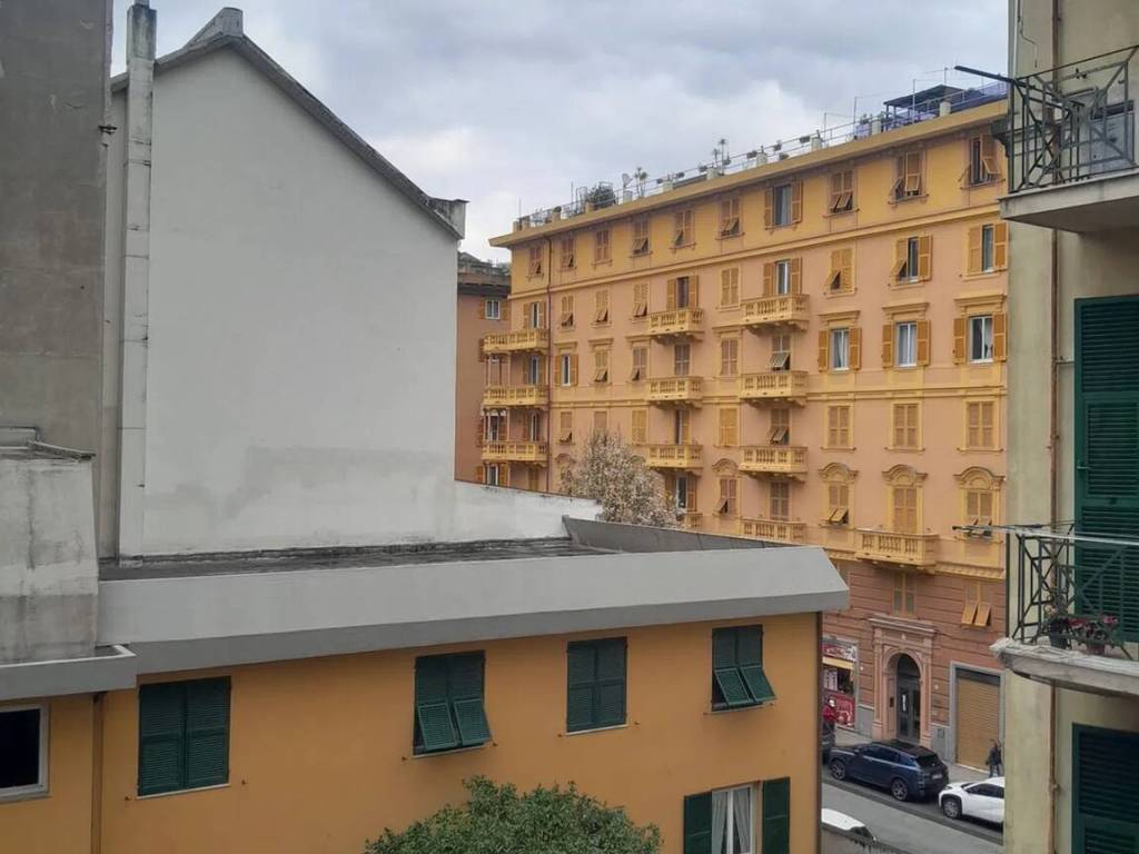 appartamento in vendita a Genova in zona Certosa