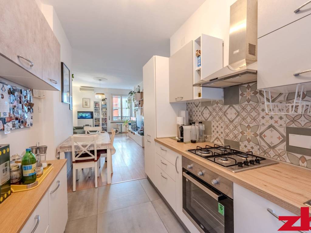 appartamento in vendita a Genova in zona Sturla