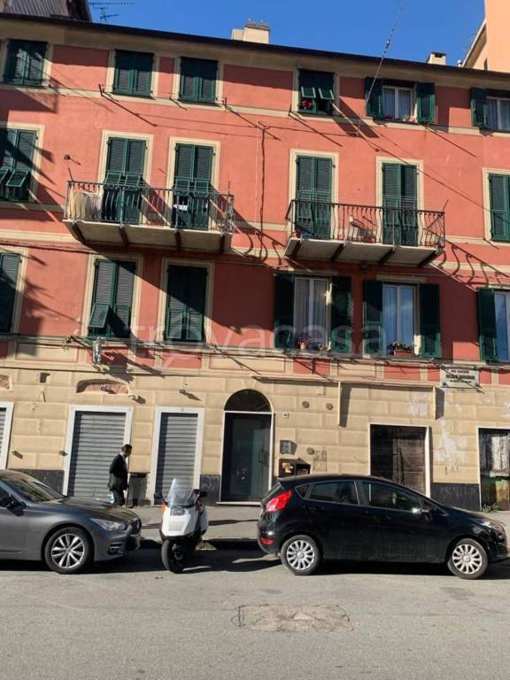 appartamento in vendita a Genova in zona Sampierdarena