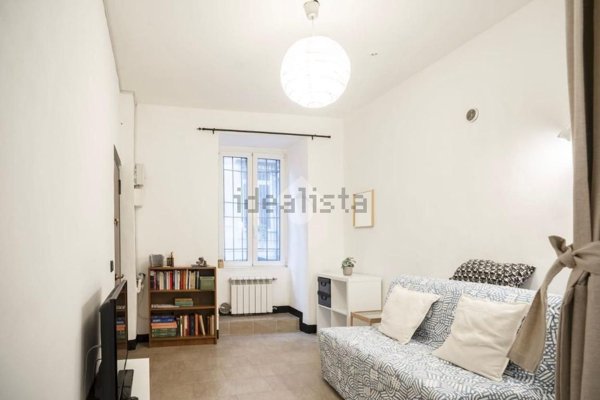 appartamento in vendita a Genova in zona Sottoripa / Maddalena / Molo