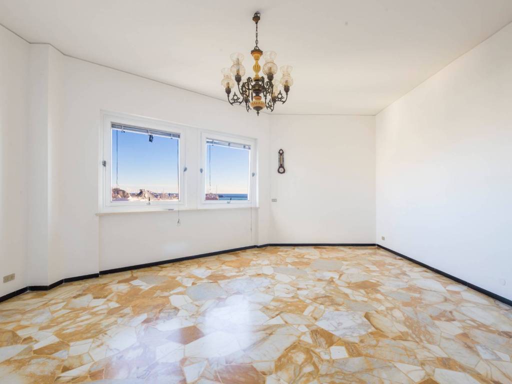 appartamento in vendita a Genova in zona DiNegro