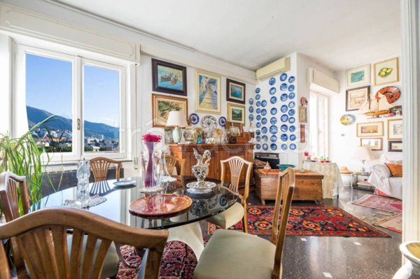 appartamento in vendita a Genova in zona Sturla