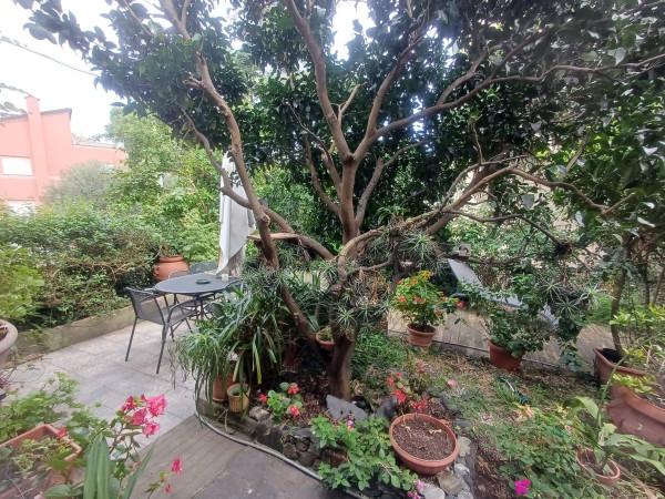 casa indipendente in vendita a Genova in zona Rivarolo