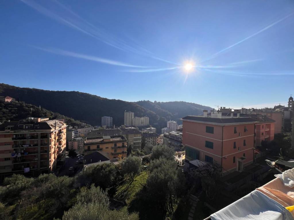 appartamento in vendita a Genova in zona Quezzi