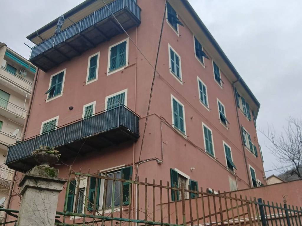 appartamento in vendita a Genova in zona Molassana