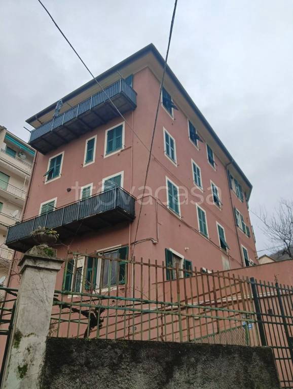 appartamento in vendita a Genova in zona Molassana