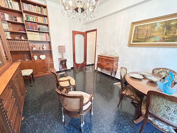 appartamento in vendita a Genova in zona Sestri Ponente