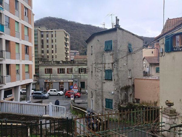 appartamento in vendita a Genova in zona Molassana