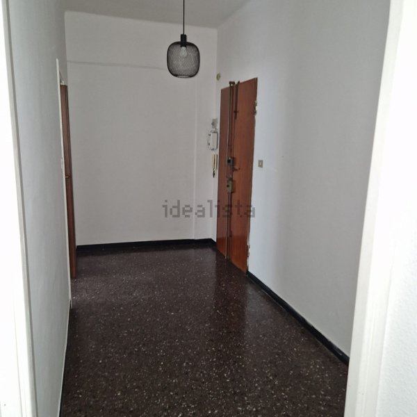 appartamento in vendita a Genova in zona Sestri Ponente