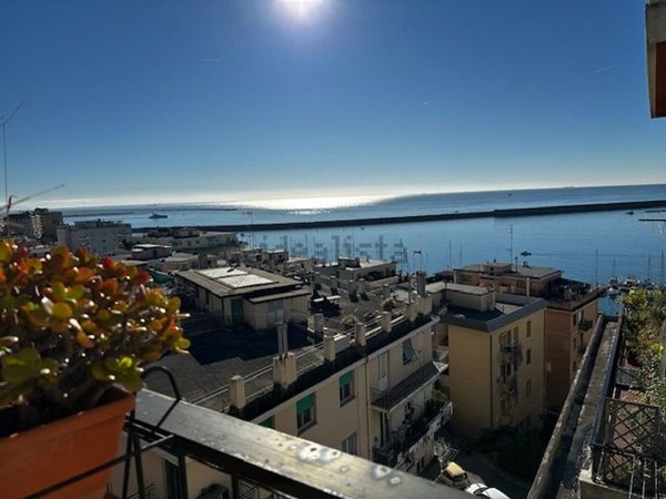 appartamento in vendita a Genova in zona Pegli