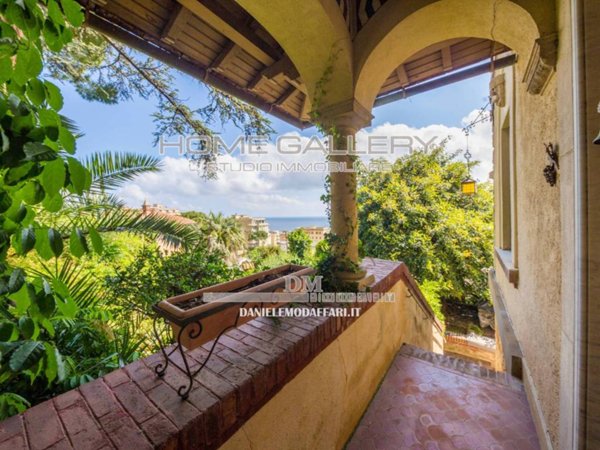casa indipendente in vendita a Genova in zona Nervi