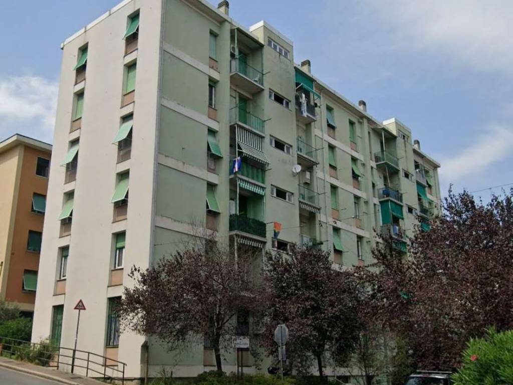 appartamento in vendita a Genova in zona Sestri Ponente