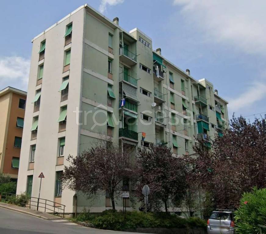 appartamento in vendita a Genova in zona Sestri Ponente