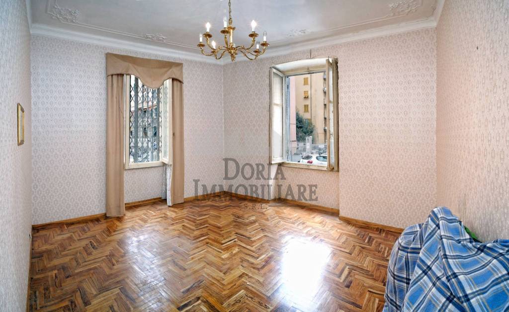 appartamento in vendita a Genova in zona Foce