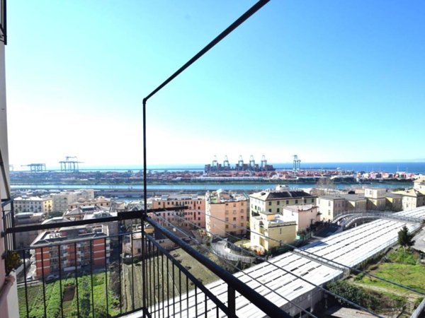 appartamento in vendita a Genova in zona Palmaro / Pra'