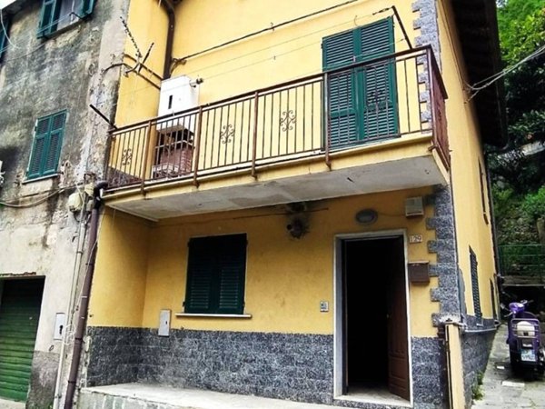 casa indipendente in vendita a Genova in zona Sestri Ponente