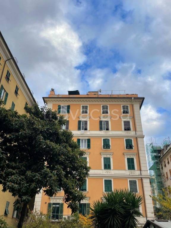 appartamento in vendita a Genova in zona Foce