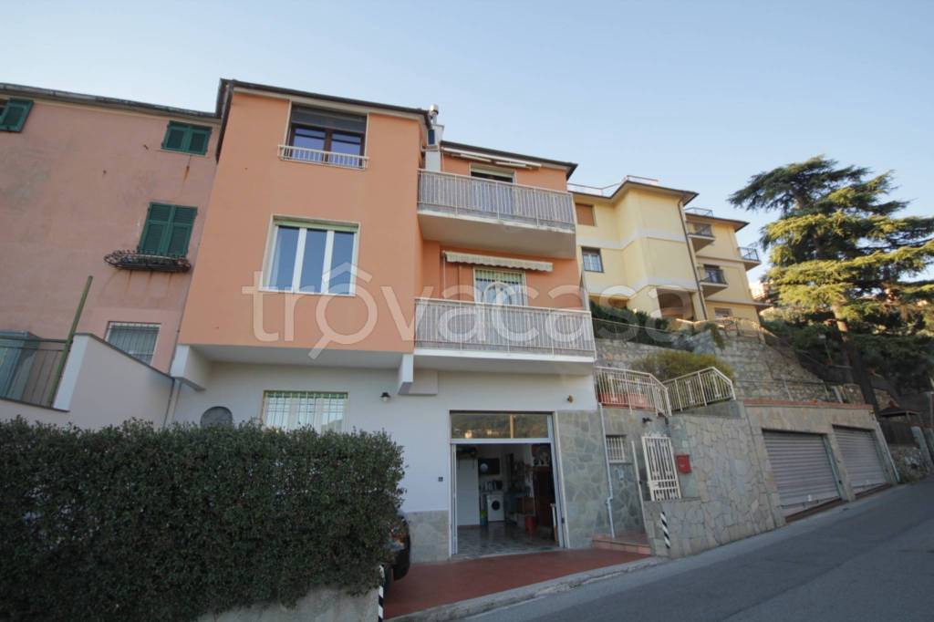 appartamento in vendita a Genova in zona Apparizione