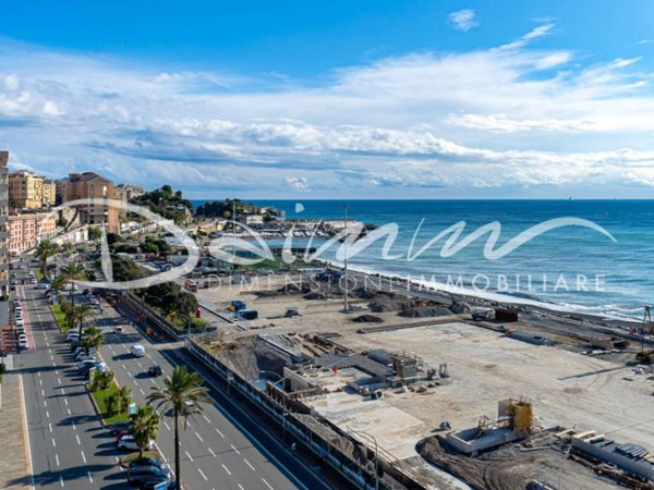 appartamento in vendita a Genova in zona Foce