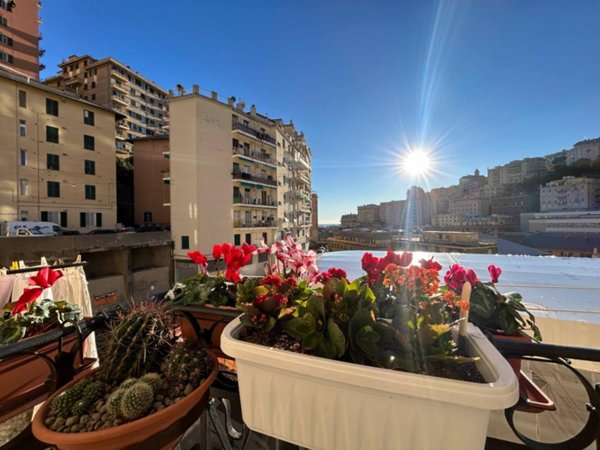 appartamento in vendita a Genova in zona Lagaccio / Granarolo