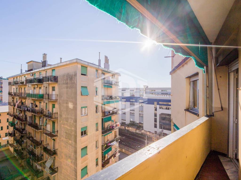 appartamento in vendita a Genova in zona Sestri Ponente