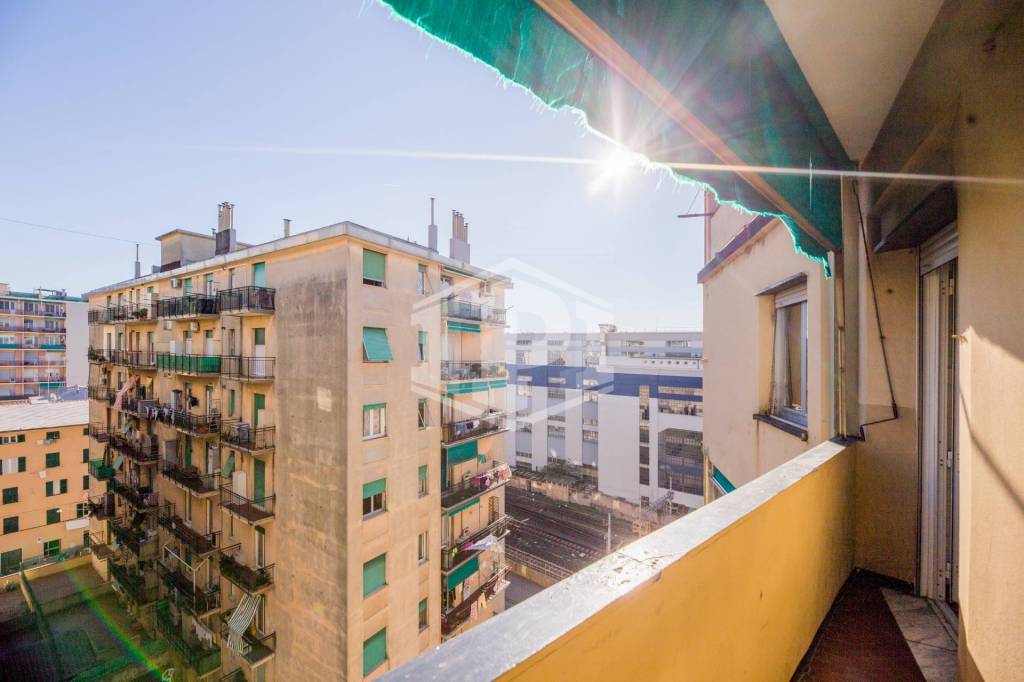 appartamento in vendita a Genova in zona Sestri Ponente