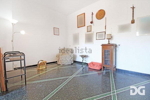 appartamento in vendita a Genova in zona Staglieno