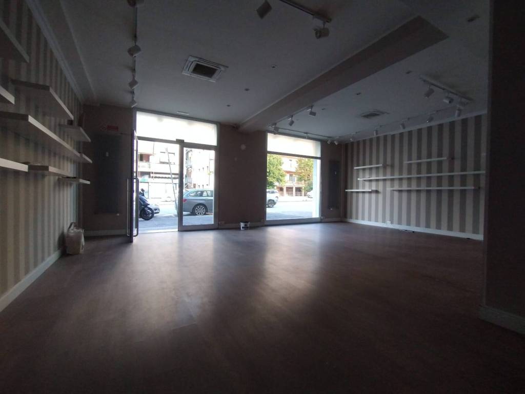 negozio in vendita a Genova in zona San Martino