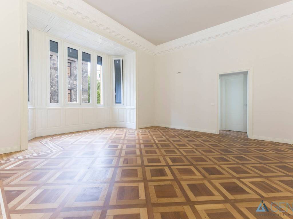 appartamento in vendita a Genova in zona Carignano