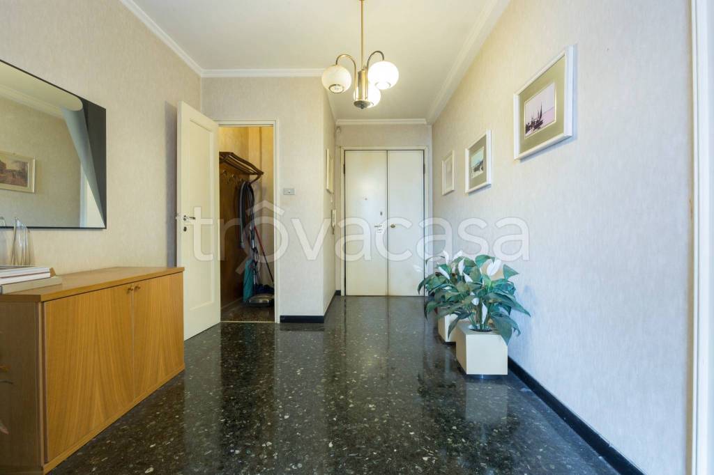 appartamento in vendita a Genova in zona Marassi