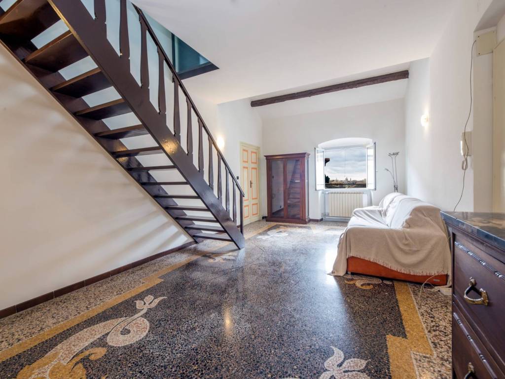 appartamento in vendita a Genova in zona Lagaccio / Granarolo
