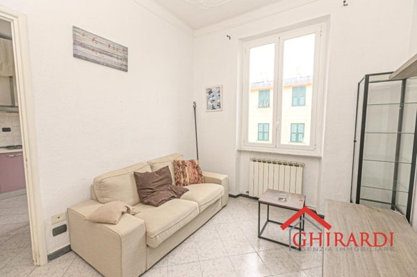 appartamento in vendita a Genova in zona Sestri Ponente