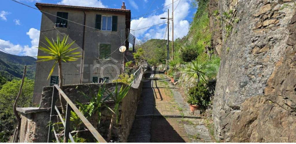 appartamento in vendita a Genova in zona Sestri Ponente