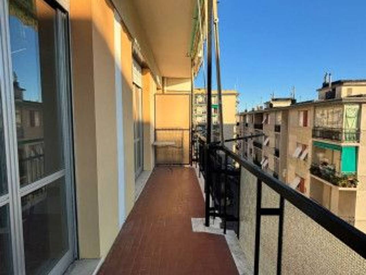 appartamento in vendita a Genova in zona Sestri Ponente
