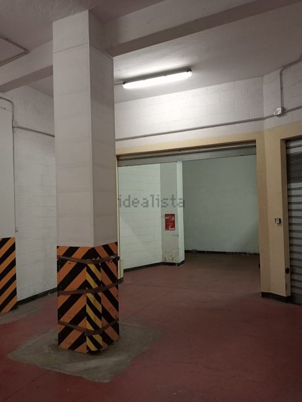 locale di sgombero in vendita a Genova in zona Marassi