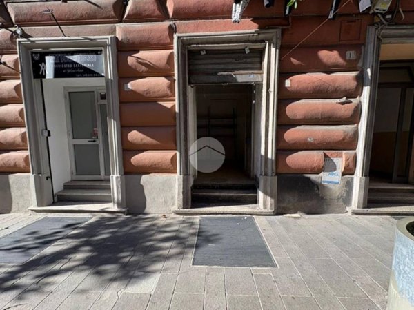 negozio in vendita a Genova in zona Cornigliano