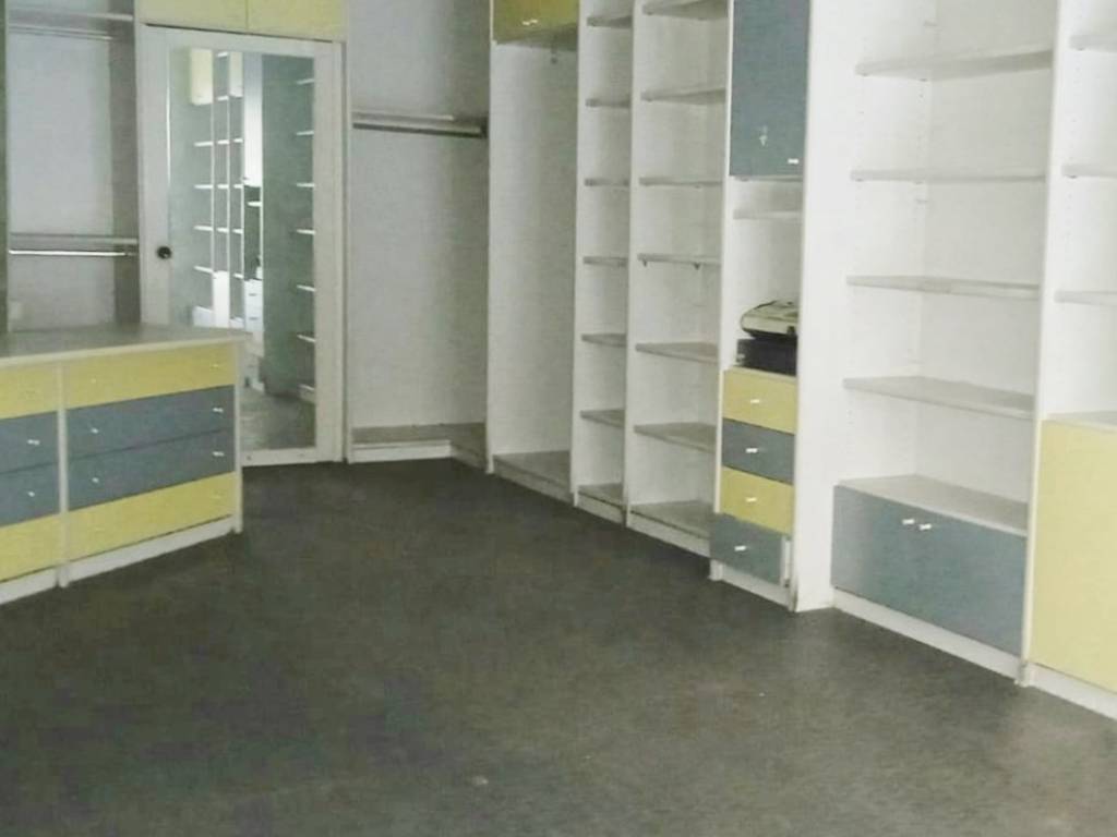 negozio in vendita a Genova in zona San Fruttuoso