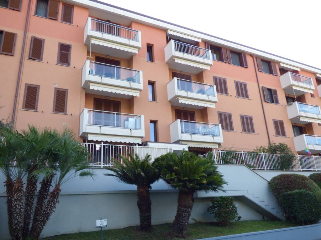 appartamento in vendita a Genova in zona Pegli