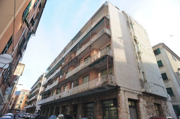 appartamento in vendita a Genova in zona Sestri Ponente