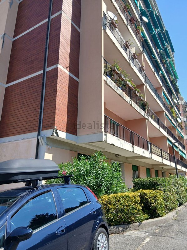 appartamento in vendita a Genova in zona Marassi