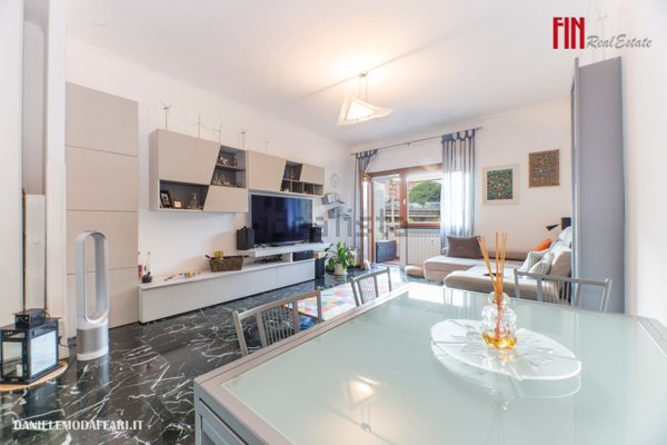 appartamento in vendita a Genova in zona Sturla