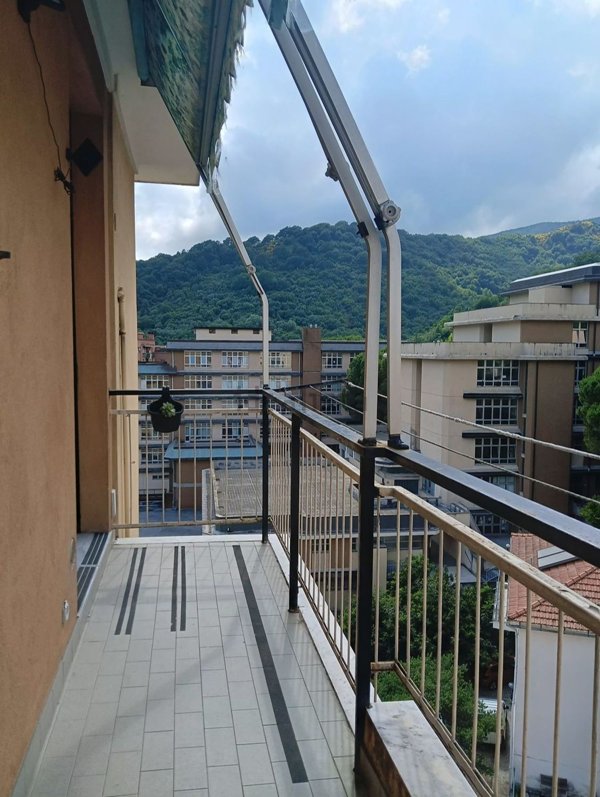 appartamento in vendita a Genova in zona Molassana