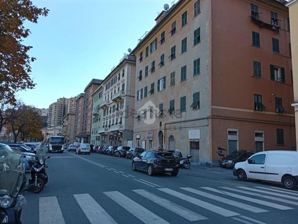 appartamento in vendita a Genova in zona Staglieno
