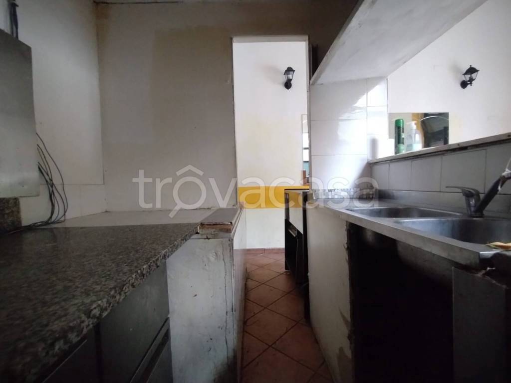 negozio in vendita a Genova in zona Foce