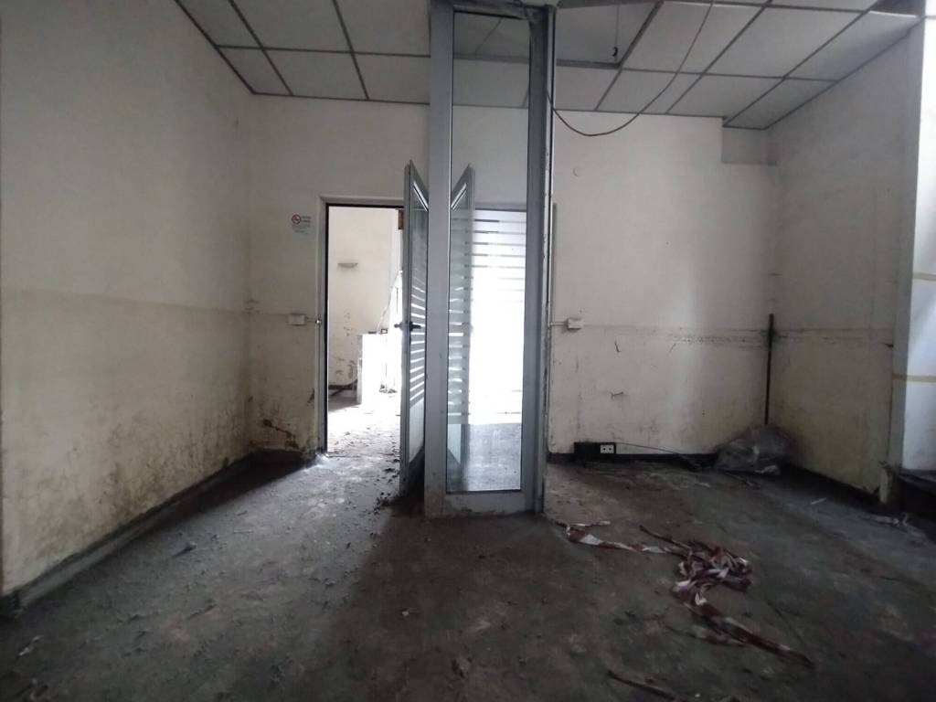 negozio in vendita a Genova in zona Foce
