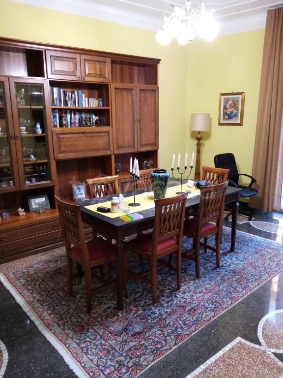 appartamento in vendita a Genova in zona Sestri Ponente