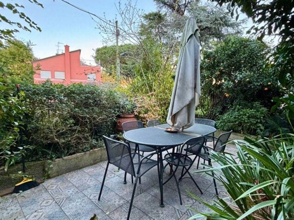 casa indipendente in vendita a Genova in zona Pegli