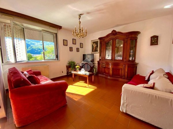 appartamento in vendita a Genova in zona Struppa